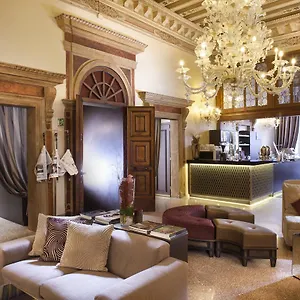 Arcadia Boutique Venice